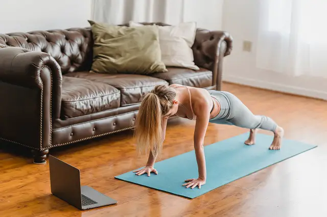 Tập yoga online tại nhà - Những lưu ý vàng bạn không thể bỏ qua