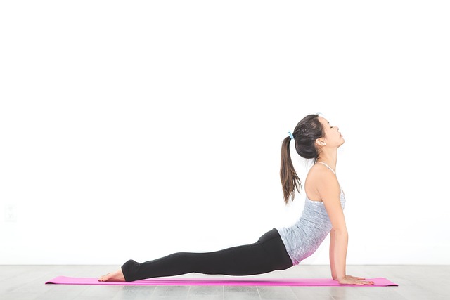 Yoga Trị Liệu Đau Lưng - Giải Pháp Tự Nhiên Cho Cột Sống Yoga Trị Liệu Đau Lưng - Giải Pháp Tự Nhiên Cho Cột Sống