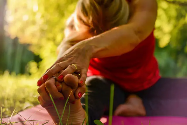 Yoga Trị Liệu Đau Lưng - Giải Pháp Tự Nhiên Cho Cột Sống