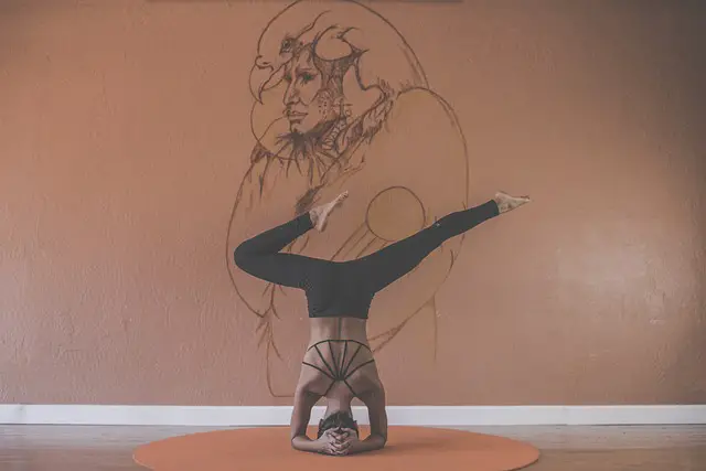 Yoga Cho Người Mới Bắt Đầu: Hành Trình Thăng Tiến Sức Khỏe