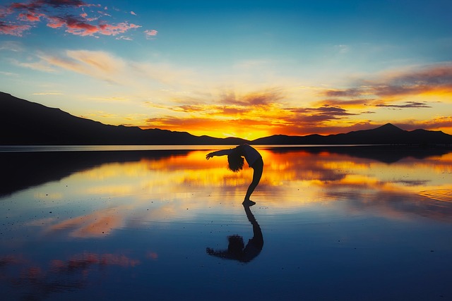 Yoga Trị Liệu: Hành Trình Hòa Nhập Tâm Hồn và Cơ Thể Yoga Trị Liệu: Hành Trình Hòa Nhập Tâm Hồn và Cơ Thể